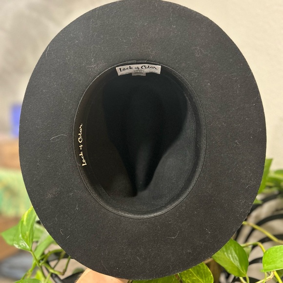 Lot of Four Fall Hats - Picture 15 of 16